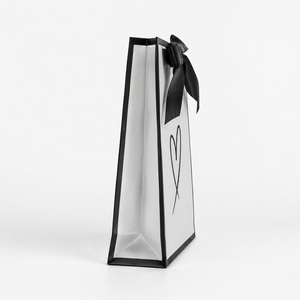 Bolsa de Compras de Papel Blanco de Lujo Personalizada con Lazo Negro y Diseño de Corazón, Bolsa de Regalo para Boutique - Product Image 3