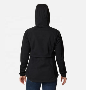 Veste softshell respirante de haute qualité pour femmes, style sport, résistante à l'eau, avec poches latérales et capuche - Product Image 3
