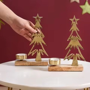 Support de bougie de Noël artisanal en métal, centre de table décoratif pour réception de mariage, collection - Product Image 1