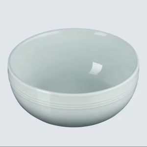 ชามเซรามิกสีเขียวเซจแบบมินิมอล ผิวเรียบเงางาม รูปทรงกลมลึก ทนทาน ปลอดภัยสำหรับอาหาร เหมาะสำหรับการรับประทานอาหารสไตล์โมเดิร์น - Product Image 1