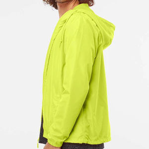 Veste coupe-vent en jean respirante à capuche pour l'hiver, séchage rapide, grande taille, confortable, avec logo frontal, faible MOQ, prix de gros - Product Image 5