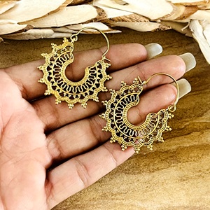 Pendientes Geométricos Tribales Favoritos del Mercado, Joyería Boho de Aro de Latón para Mujer, Acabado de Latón Antiguo, Estilo Étnico [Venta al por Mayor/OEM/ODM] - Product Image 5