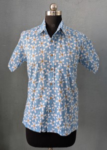 เสื้อเชิ้ตลำลองแขนสั้นพิมพ์ลายดอกไม้สำหรับผู้ชาย สีฟ้าอ่อน คอปกผ้าฝ้าย ใส่ในฤดูร้อน - Product Image 4