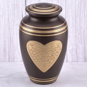 Urne funéraire en laiton en forme de cœur marron et doré avec finition brossée pour cendres humaines, urne commémorative et funéraire - Product Image 1