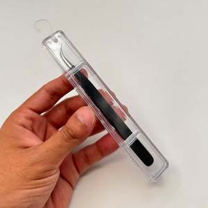 Pinzas para Extensión de Pestañas Curvas Ligeras en Negro Mate, Acero Inoxidable, Impresión de Logotipo Personalizado, Punta Fina, OEM - Product Image 2