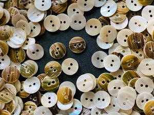 Botones de nácar natural hechos a medida para diseñadores de camisas y diseñadores de ropa para reventa - Product Image 6