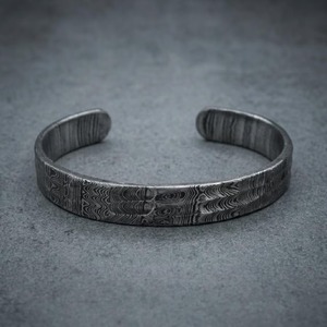 Bracelet manchette en acier Damas forgé à la main |   Bracelet Viking martelé, Bague nordique en forme de lune, Bague d'engagement, Cadeau pour lui - Product Image 2