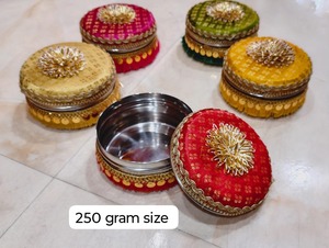 Custom Made Stainless Steel Metal Trinket <b>Box</b> <b>Round</b> long Shape Storage <b>Box</b> for Luxury Wedding Favor Gifts and Home Decor - Product Image 2