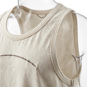 เสื้อกล้ามคอกลมแขนกุดผู้ชาย สีพื้น ผ้าฝ้ายระบายอากาศ ใส่สบายๆ - Product Image 3