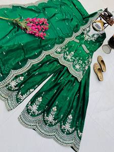 <b>Emerald</b> <b>Green</b> Silk Embroidered Anarkali <b>Suit</b> Floor-Length Traditional Indian Pakistani Wear Women's Wedding Dress Regular Fit - Product Image 5