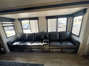 Utilisé 2021 F-o-r-e-s-t R-i-v-e-r A-r-c-t-i-c W-o-l-f 3880 - Product Image 6