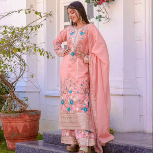 Conjunto de Pantalones Palazzo Bordados en Seda Chinon Royal Bloom – Colección Festiva Premium - Product Image 3