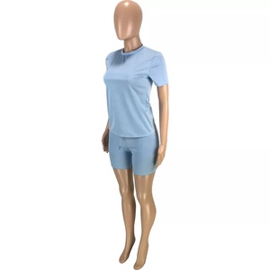 Ensemble short de jogging et short cycliste personnalisé été 2025 pour femme – Tenue décontractée respirante deux pièces pour l'entraînement - Product Image 2