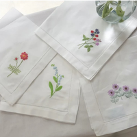 Serviettes de table carrées personnalisées en coton doux réutilisables et jetables, brodées vertes 60x60cm, modernes, écologiques et biologiques