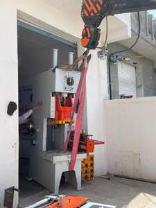 Máquina Automática de Doble Cavidad para Fabricación de Contenedores de Aluminio ASIAN ENGINEERING, 50 Unidades por Minuto, Motor de 15kW, Bandeja de Aluminio SRC - Product Image 3