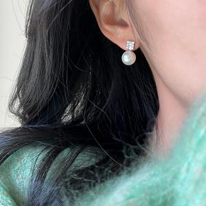 Pendientes Colgantes Clásicos de Perlas de Agua Dulce Cuadradas de 9-11 mm con Diamantes, Plata de Ley S925 con Luz Intensa, Diseño Retro de Alta Gama - Product Image 3