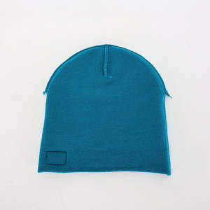 Vente en gros de bonnets d'hiver personnalisés 100% acrylique OEM ODM, bonnet uni en tricot avec motif de dessin animé et de personnage pour femmes et hommes - Product Image 3