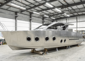 Yacht sportif en aluminium UBI 13512 personnalisé de 13 m pour 12 passagers avec moteur hors-bord de 300 CV, 35-40 nœuds, pour la pêche en rivière et les loisirs - Product Image 5