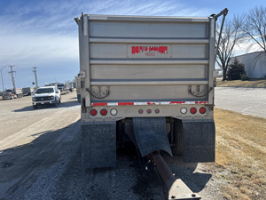 USED 2016 MA CK PINNACLE CHU613 12.8L 505hp Engine type-MP8-505C 8x4 Fuel-Diesel Class-8 Manual Transmission Left Hand Steering - Product Image 4