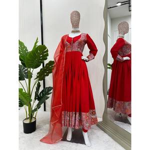 Hermoso Salwar Kameez con Top y Dupatta para Fiesta, Talla XL, Poliéster, Elegante y con Estilo - Product Image 4