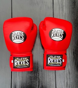 ถุงมือชกมวยหนังแท้พรีเมียมแบบเม็กซิกัน Cleto Reyes พร้อมที่ป้องกันแก้ม ที่ครอบศีรษะ และที่ป้องกันอวัยวะเพศชายแบบติดตีนตุ๊กแก - Product Image 4