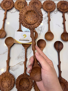 Cucharas de Madera Talladas a Mano al por Mayor con Mango Único en Forma de Corazón de 16 cm, de Fresno, Acacia, Madera de Redwood y Jaca - Proveedor de Vietnam - Product Image 6