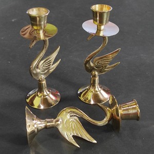 Designer Swan Shape Gold Metal <b>Candle</b> Stand Decorative Accent Suitable For Bedroom Decor For Warm And Cozy Ambience From India - Product Image 3