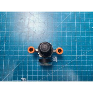 Régulateur pneumatique miniature SMC MR10-M5H, utilisé comme pièce détachée pour équipement semi-conducteur d'époque - Product Image 6