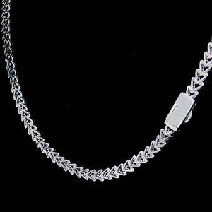 Colar de prata com moissanite, estilo Chevron, cravejado, luxuoso, tipo corrente de tênis, para homens e mulheres. - Product Image 4
