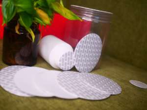 Matériau de haute qualité pour bouchons de bouteilles en rouleau, étanches et anti-déversement, sensibles à la pression, fabriqués au Vietnam pour confiseries - Product Image 2