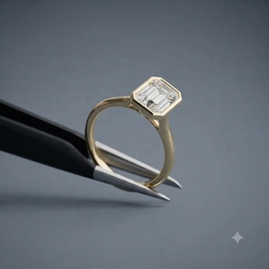 Bague de fiançailles solitaire en diamant de laboratoire certifié IGI taille émeraude 2,50 carats, sertie clos, or 14 carats, fabricant de bijoux sur mesure - Product Image 5