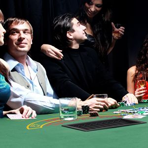 Tavolo da Poker Pieghevole da 72 Pollici per 7 Giocatori con Feltro Verde e Porta Chip, Tavolo da Gioco Portatile per Blackjack - Product Image 2