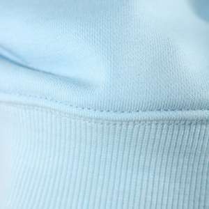 Sudadera de cuello alto color azul cielo, 100% algodón, cuello ancho, hilos finos - Product Image 3