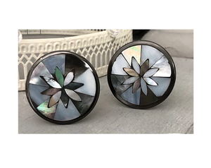 Boutons de meuble et de tiroir modernes en nacre et bois, taille personnalisable, style premium, quincaillerie MOP pour armoires de cuisine - Product Image 1