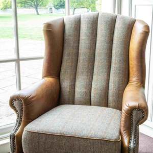 Sofá Chesterfield Loveseat de lujo moderno de cuero genuino de alta calidad con nueva tela Buff, muebles de sala de estar de lujo más nuevos - Product Image 6