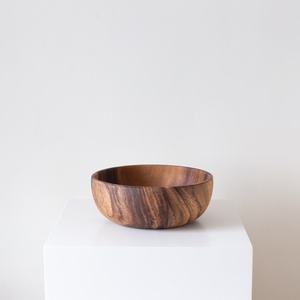 Cuenco de madera para servir, estilo artesanal, diseño étnico, estilo tradicional - Product Image 1