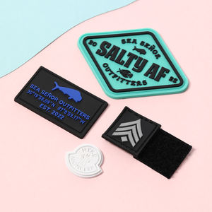 แผ่นยางพีวีซีแบบนิ่มสั่งทำพิเศษ ป้ายยางพีวีซีเย็บติด ป้ายยางพีวีซีนูน 3 มิติ โลโก้สั่งทำคุณภาพสูง น้ำหนักเบา สีและดีไซน์สั่งทำได้ - Product Image 5