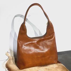 Fourre-tout en cuir de haute qualité fait à la main sac Hobo souple épaule souple cadeau d'anniversaire pour fille LHB-0046C - Product Image 6