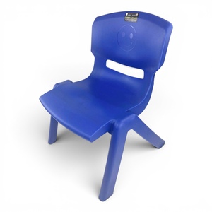 Chaise d'enfant en plastique, dossier solide, carrée, durable, légère, empilable, design moderne, ensemble de meubles de maternelle pour enfants - Product Image 4