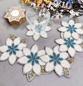 CRYSTAL CRAFT MANTU Posavasos estilo vaquero occidental hecho a mano con cuentas, diseño de herradura y sombrero de vaquero de seis puntas, de seda ecológica, en oferta - Product Image 5