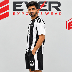 Nouvel ensemble uniforme de football rayé 2026 – Maillot de foot noir et blanc, service OEM, coutures renforcées, tenue d'équipe la plus vendue - Product Image 3