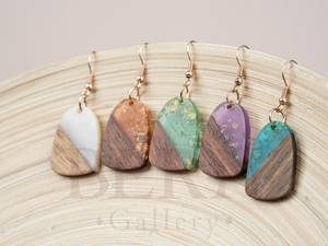 ต่างหูไม้เรซิ่นขัดเงาทำมือ สีสันสดใส น้ำหนักเบา เครื่องประดับโดดเด่น ดีไซน์เลียนแบบโบราณ งานฝีมือคอดิม - Product Image 3