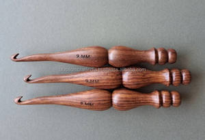 Crochet en bois fait main de haute qualité pour le tricot DIY, outils de crochetage pour fil à tricoter, surface lisse et durable - Product Image 3