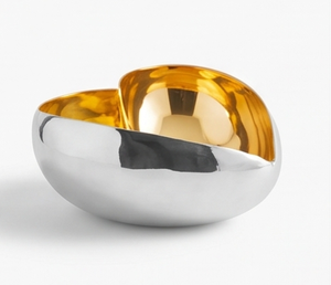 Cuenco en forma de corazón de plata y oro de primera calidad, elegante centro de mesa hecho a mano para decoración de comedor en hogares modernos. - Product Image 2