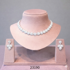 MOLL JEWELLERS Ensemble Collier et Boucles d'Oreilles Floraux Plaqué Or 24K en Alliage de Zinc avec Zircon – Cadeau de Mariage pour Femme Certifié par un tiers - Product Image 6