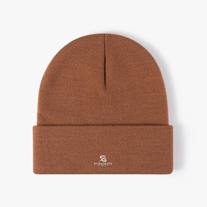 Bonnet d'hiver personnalisé en acrylique tricoté doux, unisexe, chaud, à revers, pour la mode, le sport, les voyages et les activités de plein air - Product Image 5