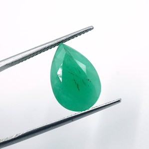 Esmeralda Natural Facetada de Corte Pera, 5.40 Quilates, Verde Brasileño, HAYAAT GEMS N-37, 14.5x9.5x6.5mm, para Joyería - Product Image 2