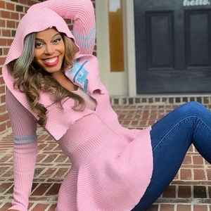 Suéter Varsity con Peplum para Mujer, Marca Jack and Jill, Color Rosa, Tejido de Punto, Manga Larga, Cárdigan Moderno, Ropa Casual y Elegante para Mujer - Product Image 2