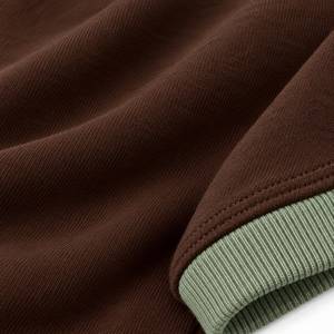 Camiseta Extra Grande para Hombre, Color Marrón con Ribete Verde en Contraste, Manga Corta, Cuello Redondo, Tejido Jersey Informal - Product Image 6