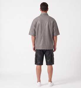 เสื้อเชิ้ตแขนสั้นสีเทาสำหรับผู้ชายมีกระเป๋าและแถบสะท้อนแสงสตรีทแวร์ฤดูร้อนทรงหลวมสีทึบเสื้อโพลีเอสเตอร์ - Product Image 2